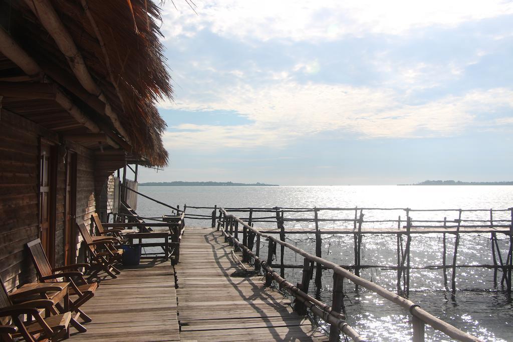 Bintan Laguna Restaurant And Resort Teluk Bakau Екстериор снимка