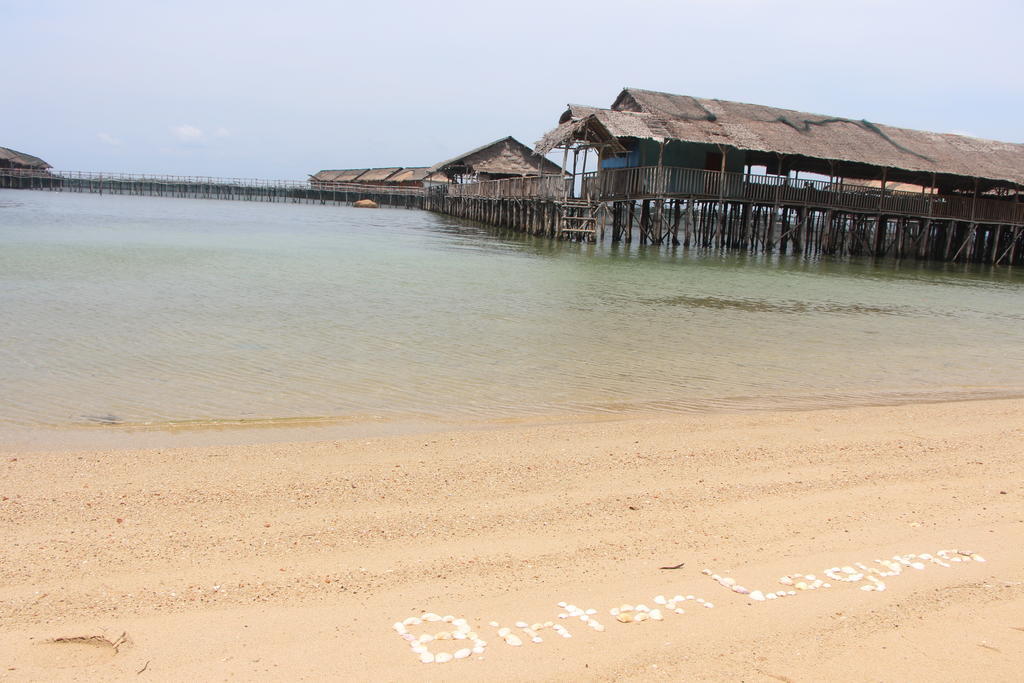 Bintan Laguna Restaurant And Resort Teluk Bakau Екстериор снимка